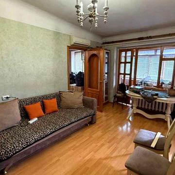 Продаж,Дарницький р-н 3к.кв Павла Чубинського 8а