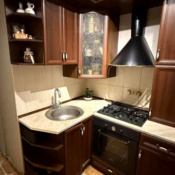 Володимира Великого вул. (Артема), 28