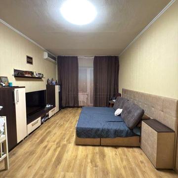 Продаж 2кім квартири в центрі міста