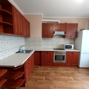 Академіка Глушкова просп., 9е