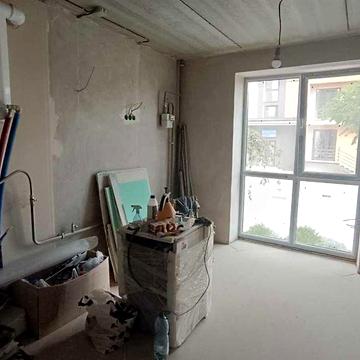 Квартира з частковим ремонтом, газове опалення, можно під сертифікат.