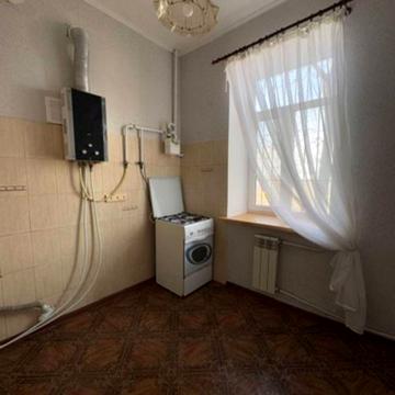 Бузький бульв., 1