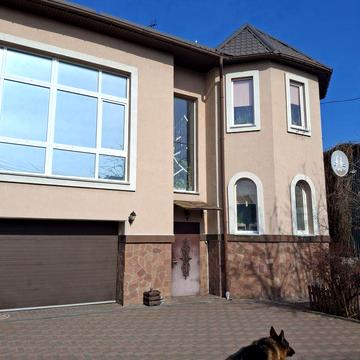 Приватний будинок+ склад в Києві