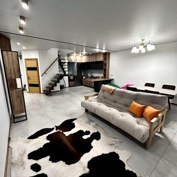 Квартира двохрівнева 140м2 Арена Львів