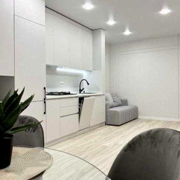 Студентська, 24а