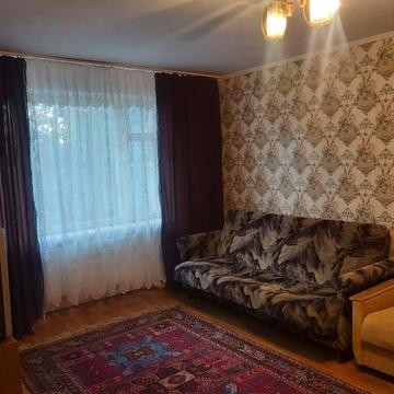 Лабораторна вул., 17