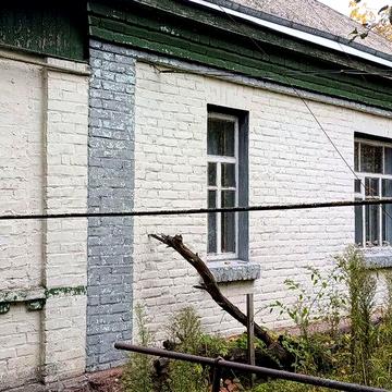 Продам пів будинку