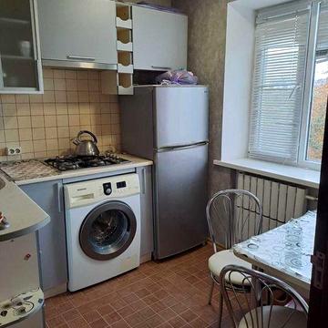 Продаю терміново 2к.квартира, Одеська, Клас.