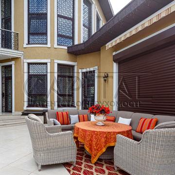 Богатирська вул.