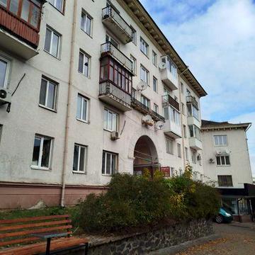 Продам 2 кім.  квартиру в центрі Луцька по вул. Винниченка