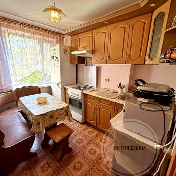 Площа Перемоги/Парк 3к квартира в продажу 9 поверх