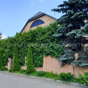 Продам котедж (дом) . Спуск Жилярди. Комісія АН 0%