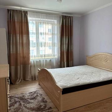 Андрія Мельника вул., 10