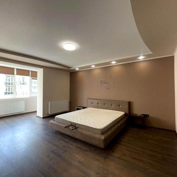 Південний бульв., 23