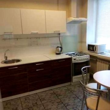 Валерія Лобановського просп., 136Б