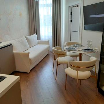 Квартира с двумя спальнями . .Люксовый ремонт