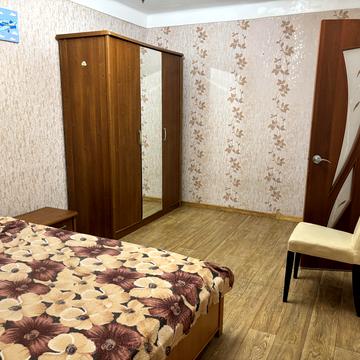 Раїси Окіпної вул., 5