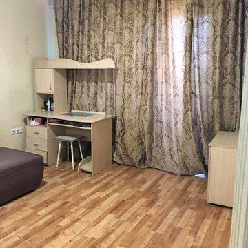 Затишна 1-но кімнатна квартира на вул. Пирогова