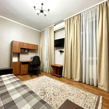 Гвардійців-Широнінців вул., 33
