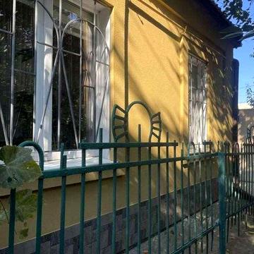 Продается дом в черте города на Черемушках, угол Авиционной и Бреуса