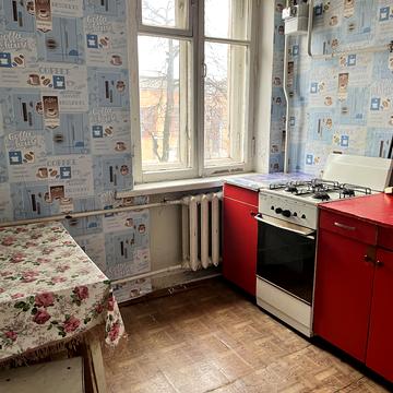 Привокзальна вул., 11