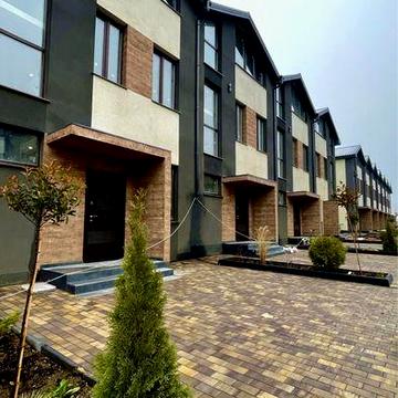 ЗДАНИЙ ТаунХаус, останній в наявності