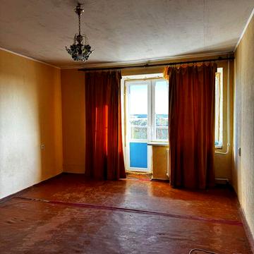 Продам однокімнатну квартиру від власника на 4-му районі, 6 поверх