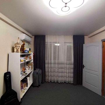 Продаж 2 кімн. квартири вул. Космічна.