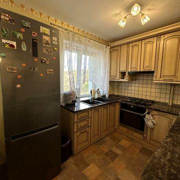 Продається 2 кк+кухня студія