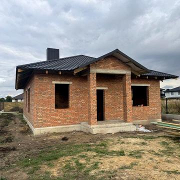 Цегляний будинок на етапі будівництва 114 м2 .Вулиця Набережна 11