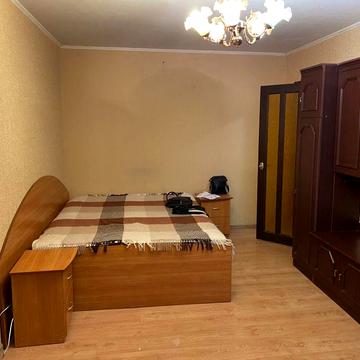 Здам 1кв на Вишенці