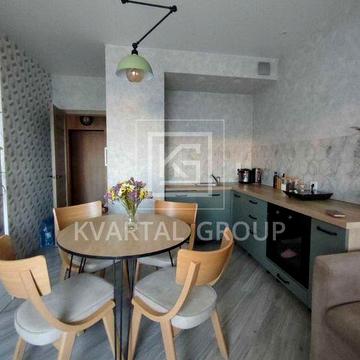 Продам простору 2к квартиру з гарним ремонтом та швидким виїздом