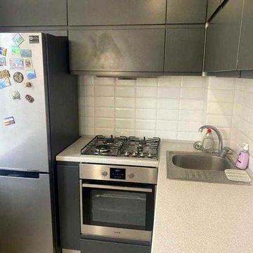 Продам 1 комнатная квартира на роганском жилмассиве