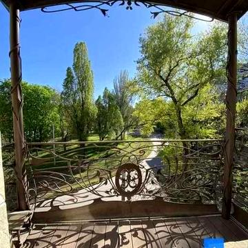 Продажа великолепная 4-х ком квартира Вид на Преображенский собор Парк