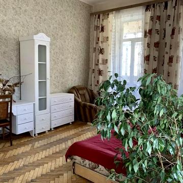Чеховський пров., 9