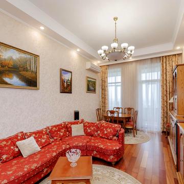 Велика Житомирська вул., 10