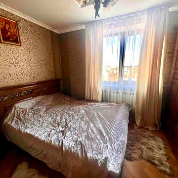 Продаж 3 кімнатної квартири по вул. Патона