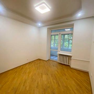 Продаж 2-кім. квартири у Львові, вул. Слов’янська, Франківський р-н