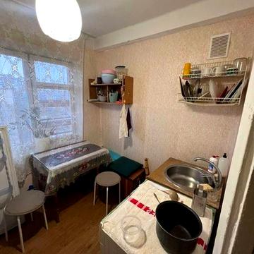 Ст. м. Дарниця, вул. Малишка 17, тепла квартира.