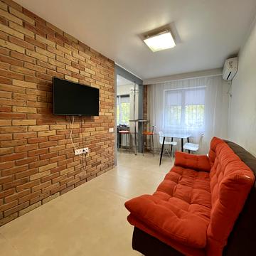 Прогресивна вул., 2