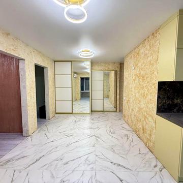 Трикімнатна квартира в Немирові