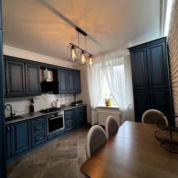 Зоряна вул., 6