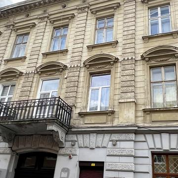 Августина Волошина вул., 4