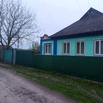 Будинок у м.Буринь, житловий стан, газ, вода, ₴12500(торг)Ціну знижено