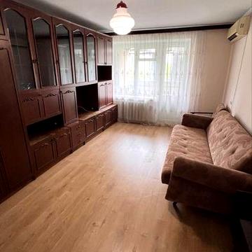 Продаж 2 к квартири Центр мiста