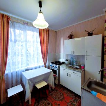 Нескорених вул., 17