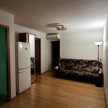 Квартира 3-к, Робоча 24-а, в жилому стані, 52,8 кв.м., мебльована.
