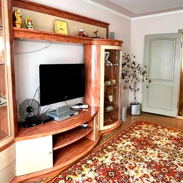Здам трьохкімнатну квартиру. Вараш