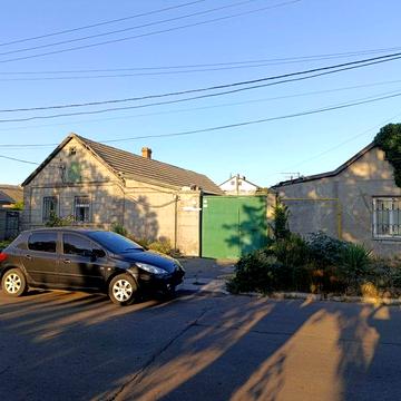 1/2 дома  63м.кв. земля, сад, квартира на земле  - Слободка.