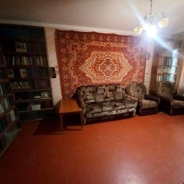 Сдается 2 комнатная Пески можно с одним питомцем.